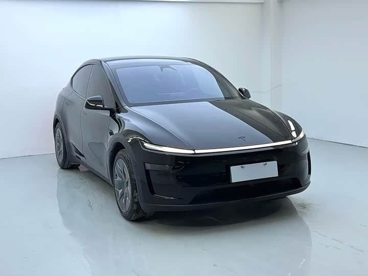 Tesla Model Y 2026